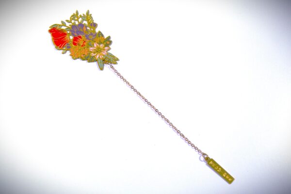 Dahlia Committed Blossom | Golden Bookmark - Image 5