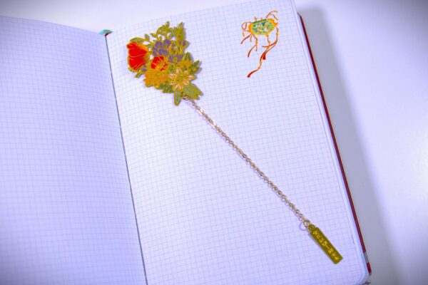 Dahlia Committed Blossom | Golden Bookmark - Image 3